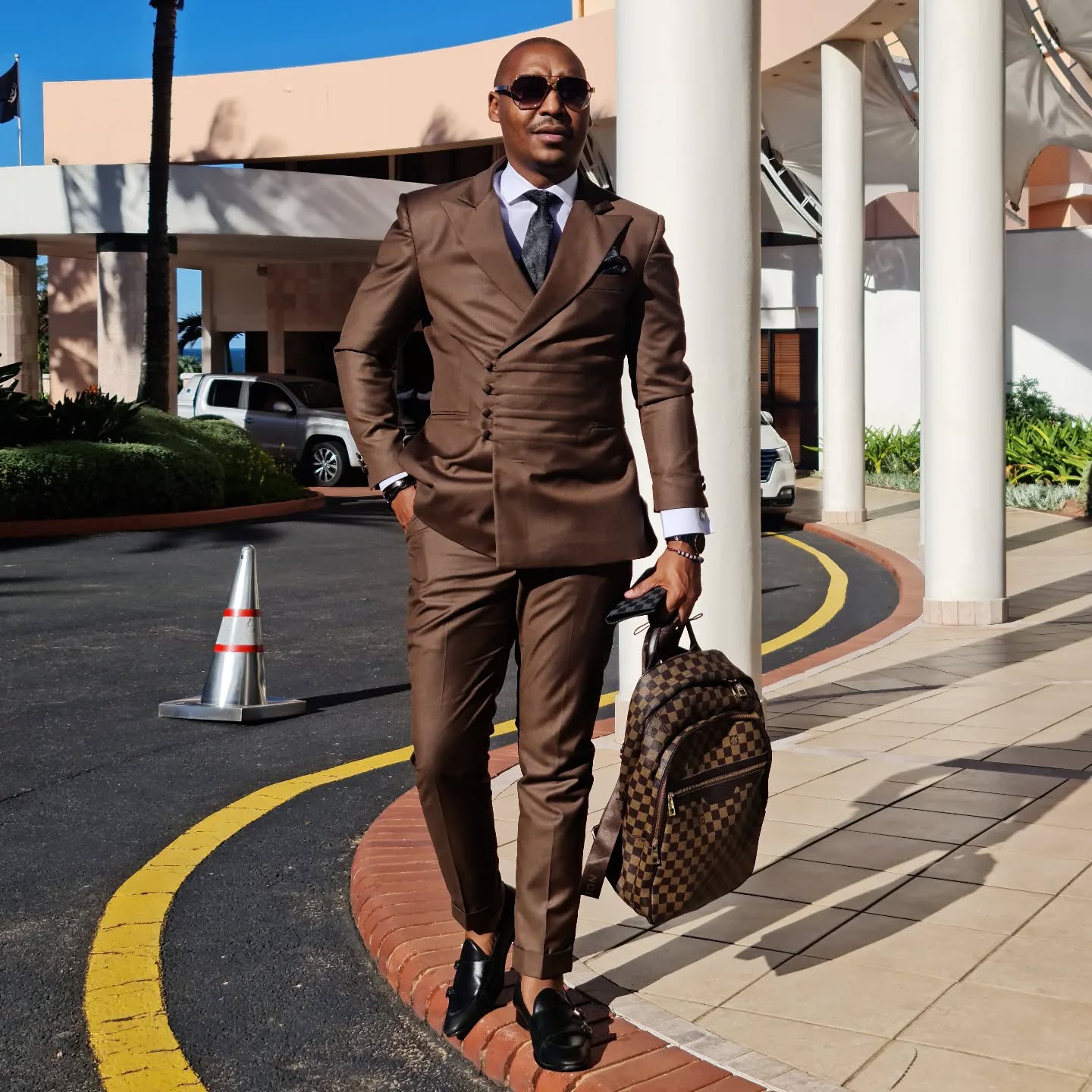 Brown Best Fitted Peaked Lapel Bespoke Prom Suits