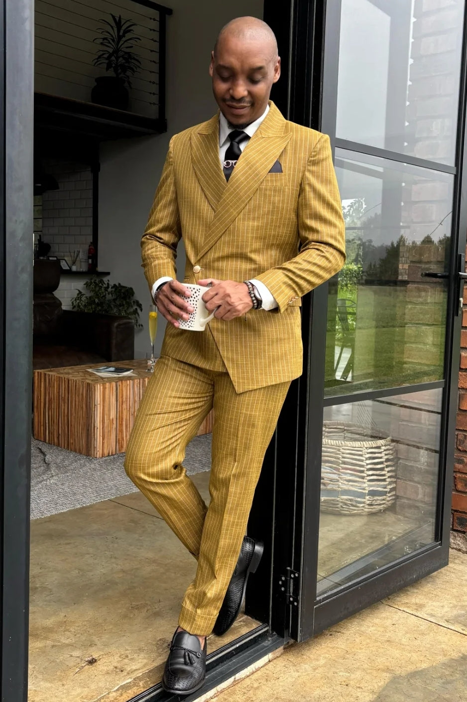 Yellow Striped Peak Lapel One Button Men Suit