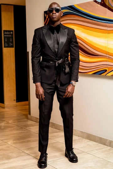 Bespoke Black Peak Lapel Slim Fit Prom Men Suits with Belt