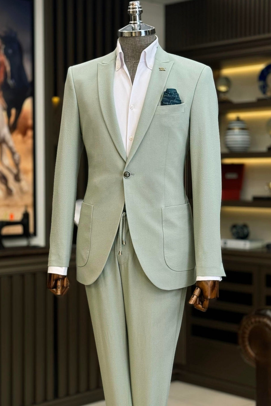 Cool Sage Green Slender Lapel One Button Summer Suit with Patch Lapel