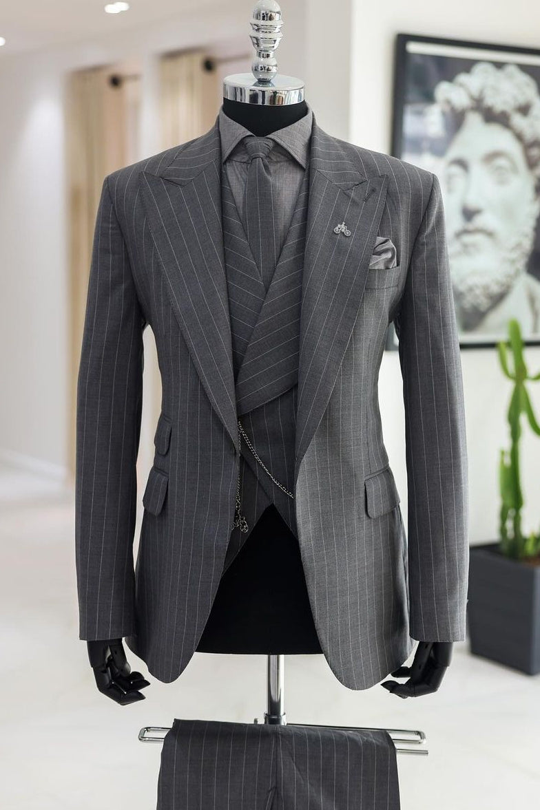 Classic 3 Piece Peaked Lapel Pinstripe Gray Men's Business Suit