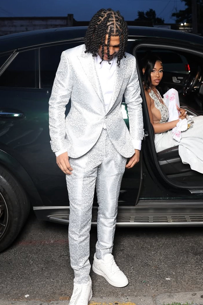 Popular 2 Piece Silver Gray Jacquard Peak Lapel Prom Suit