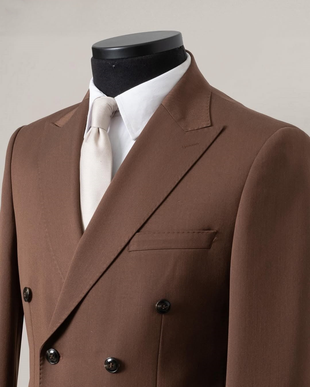 Fashion Double Breasted Patch Pockets Brown Business Suit