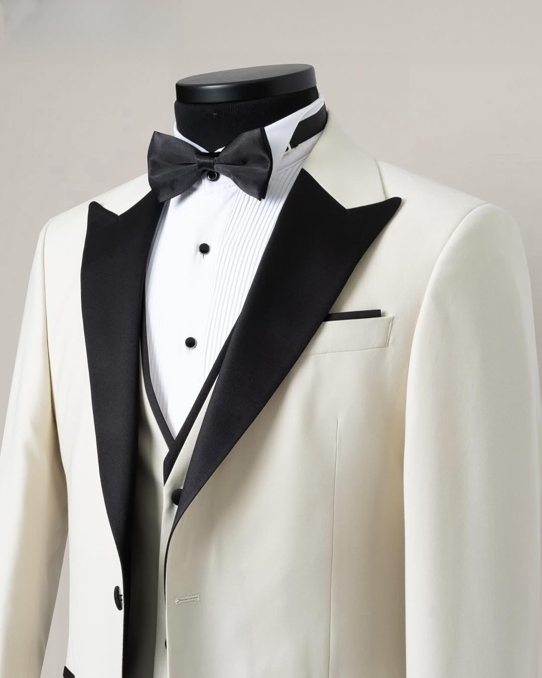 Stylish 3 Piece Light Champagne Men's Wedding Suit