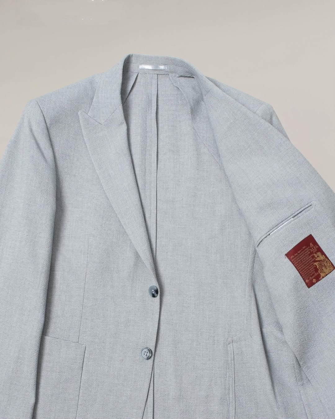 Summer Blue Cool Linen Peaked Lapel Simple Men Suit