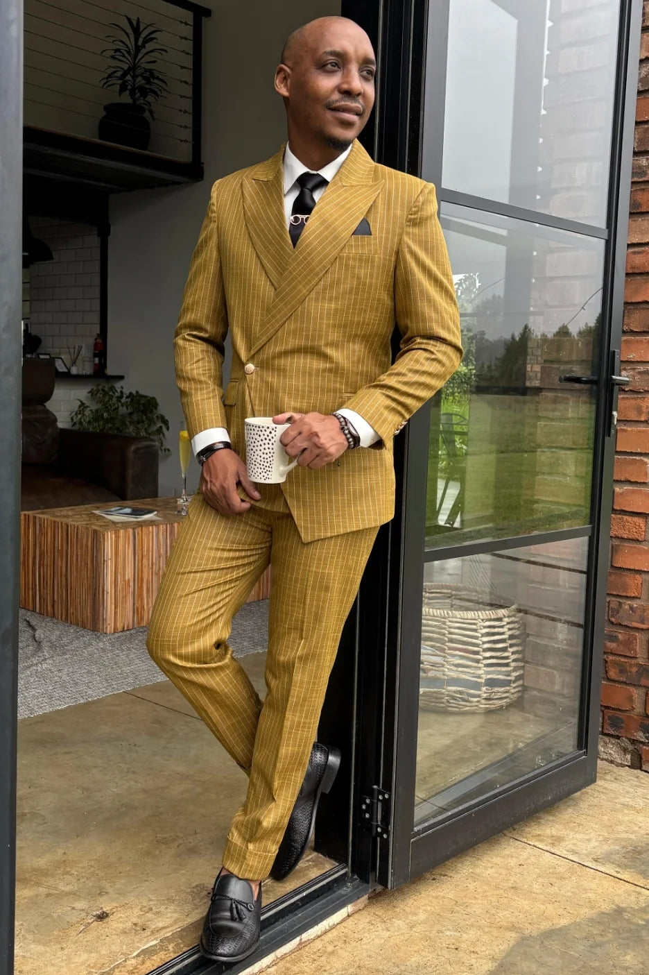 Yellow Striped Peak Lapel One Button Men Suit