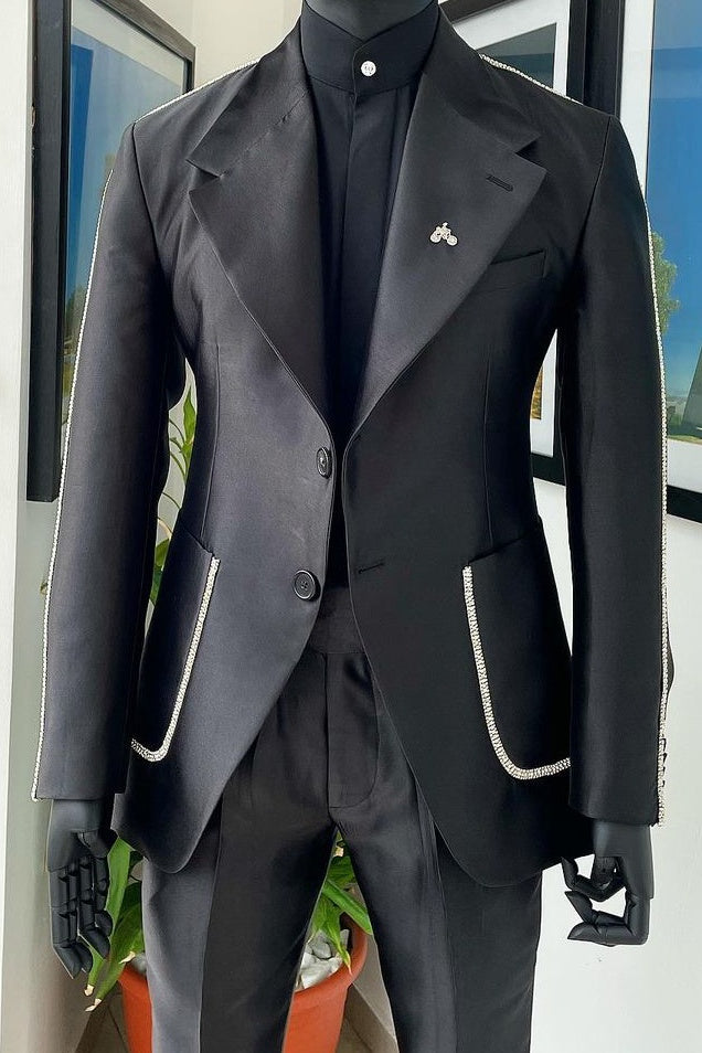 Avant-garde Black Notched Lapel Prom Suit with Silver Seam Banding