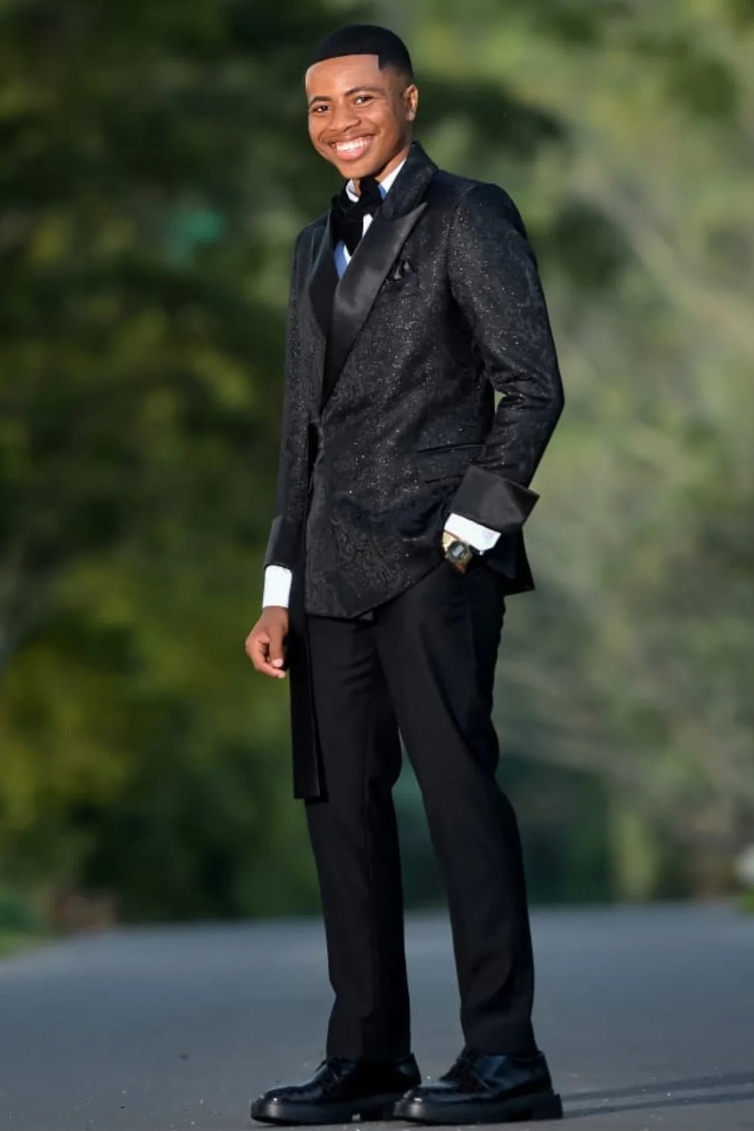 Fashion Black Jacquard Slim Fit Men Suits with Silk Lapel