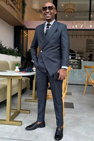 Cool Black Close Fitting Peaked Lapel Men Suits with One Button