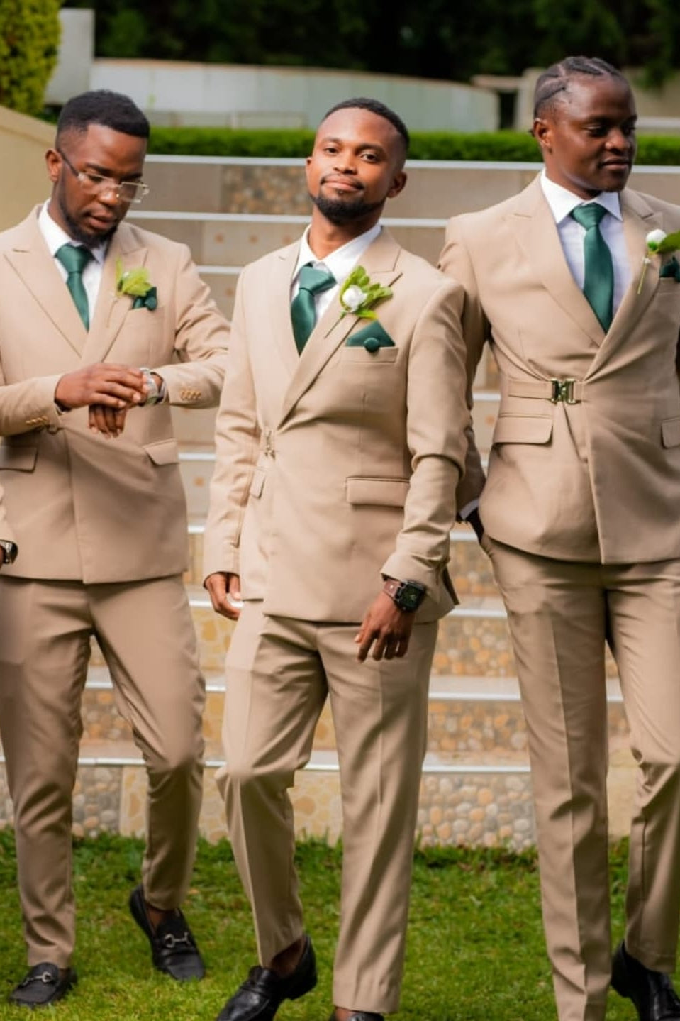 Khaki Chic Two Pieces Groomsmen Suits with Gold Buckle