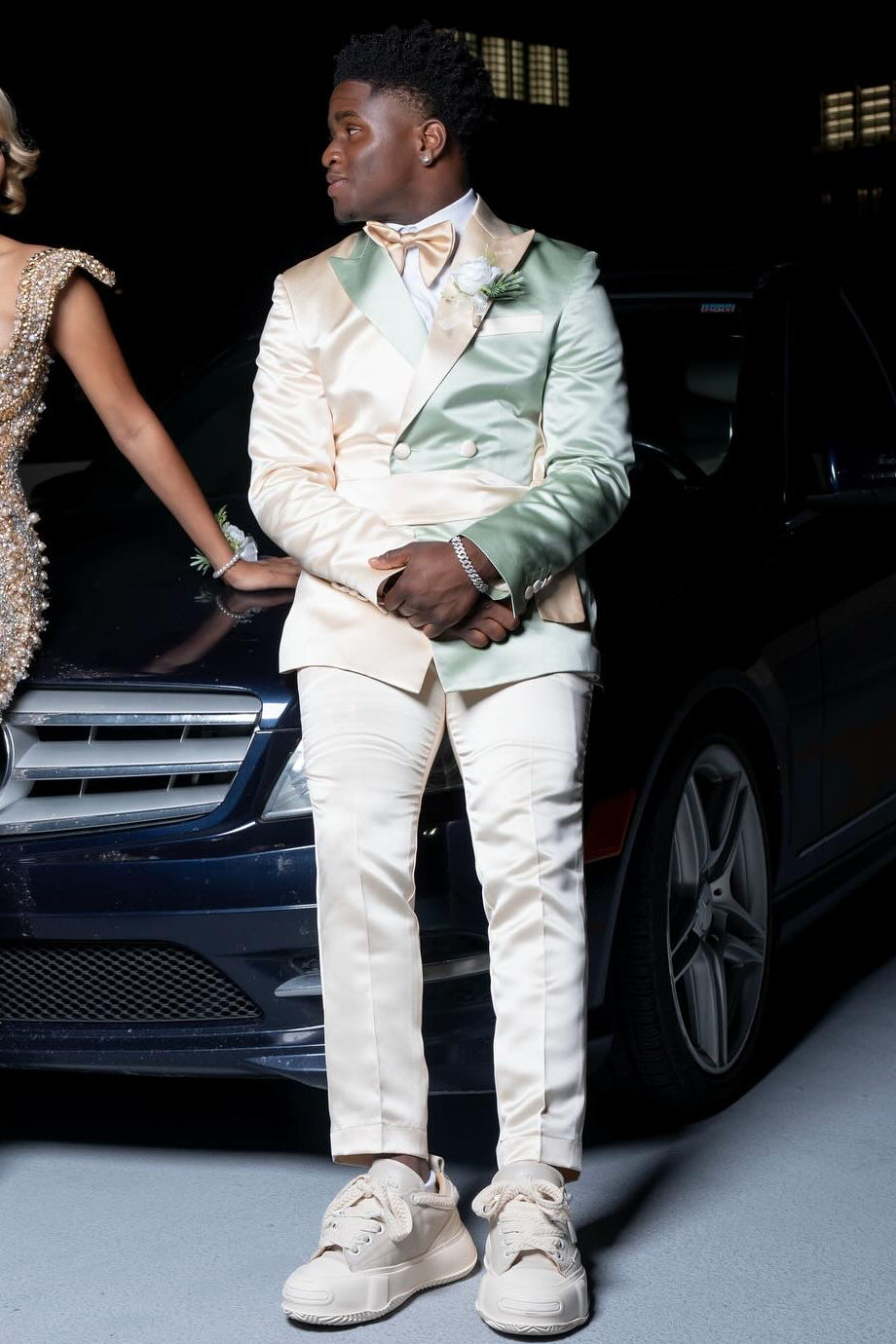 Shiny Double Breasted Color Blocking Men's Suit with Belt