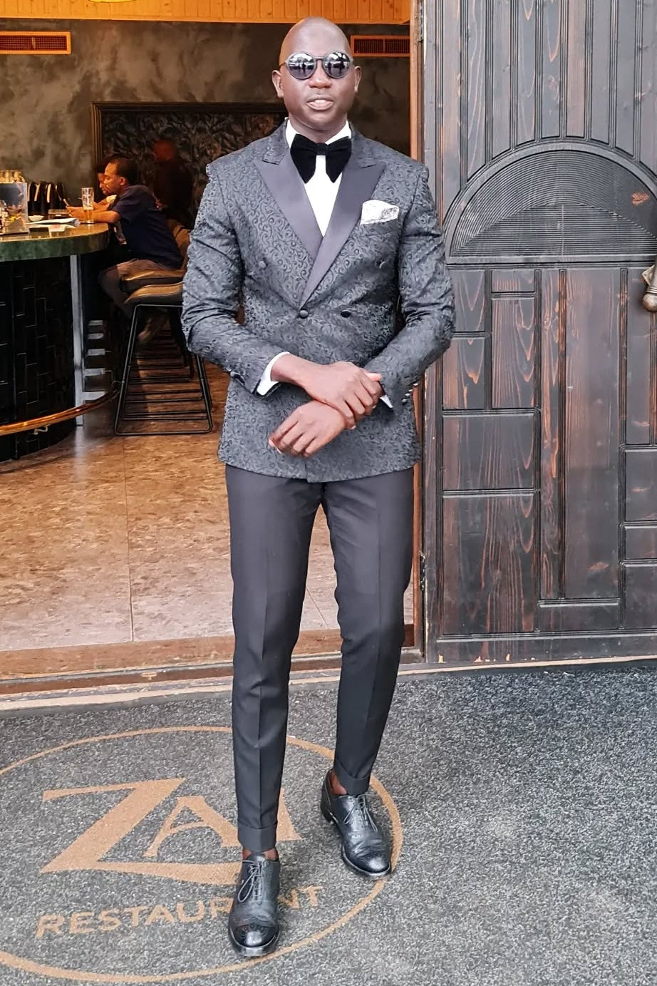 Fashion Black Jacquard Double Breasted Bespoke Men Suits for Prom