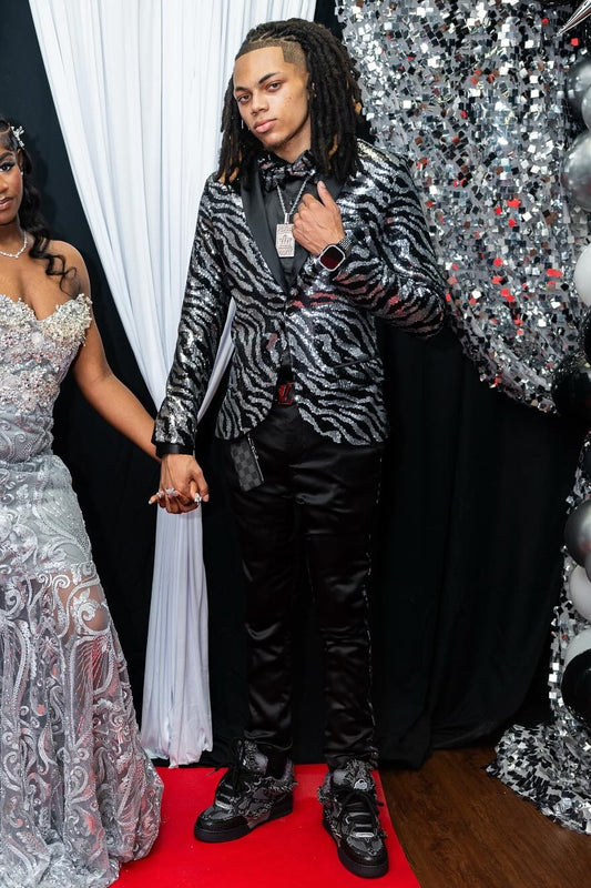 Sparkling Close-Fitting Zebra Stripe Sequins Black Prom Suit