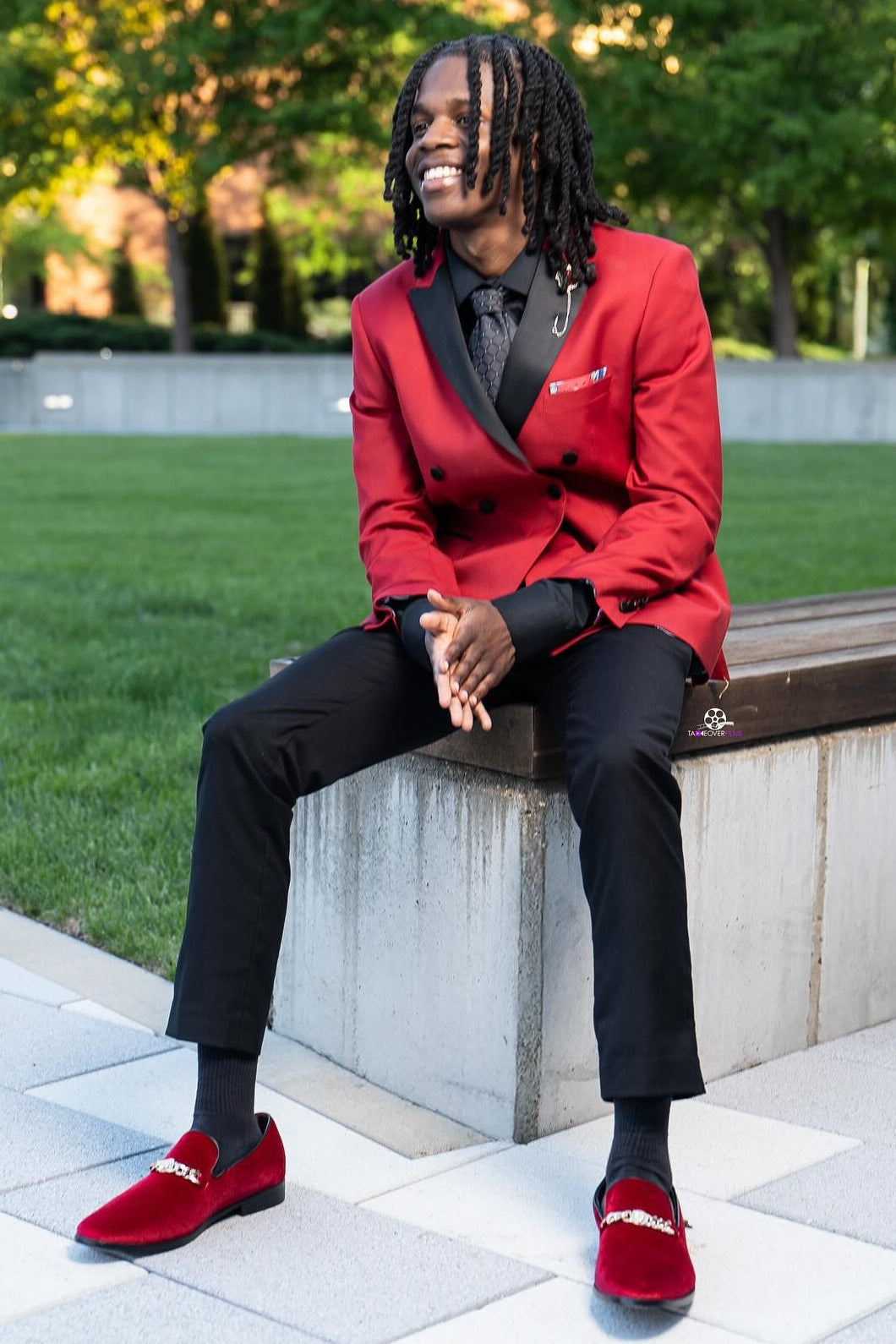 Simple Double Breasted Satin Lapel Red Prom Suit with Black Pants
