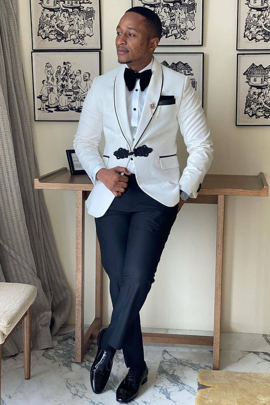 Classic White Shawl Lapel Wedding Groom Suits with Bowknot