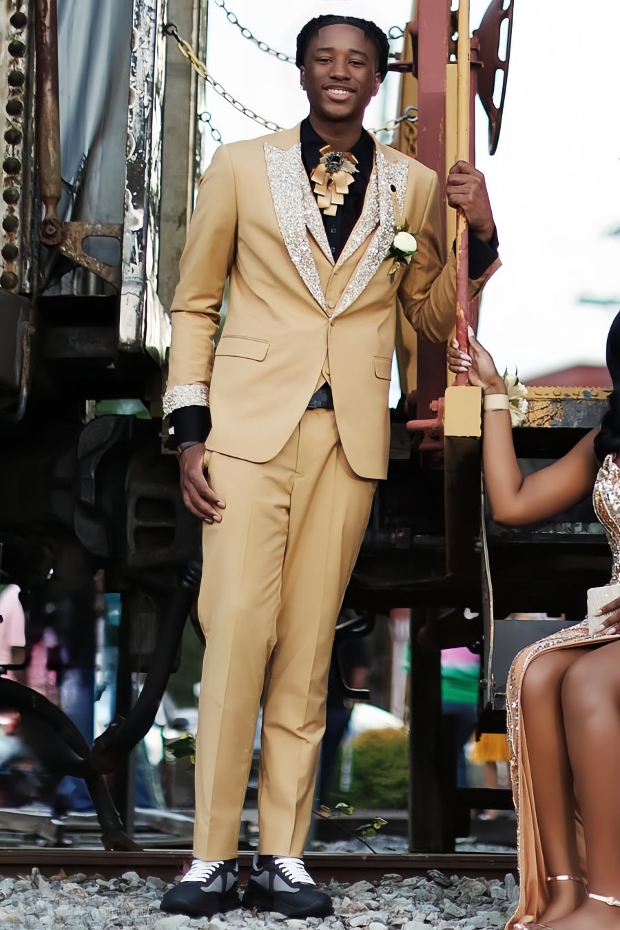 Shiny Sequins Lapel Cuff 3 Piece Gold Men's Prom Suit Wedding Groom Suit