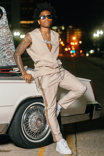 Avant-garde Deep V-neck Sleeveless Khaki Men's Modern Fashion Prom Suit