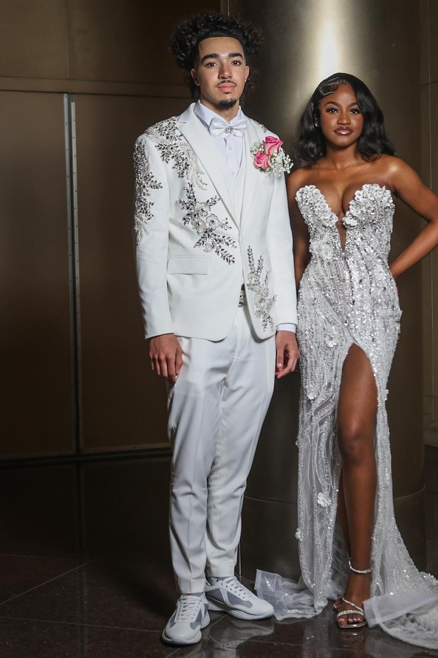Pure White 3 Piece Silver Crystals Appliqué Prom Suit Wedding Tuxedo