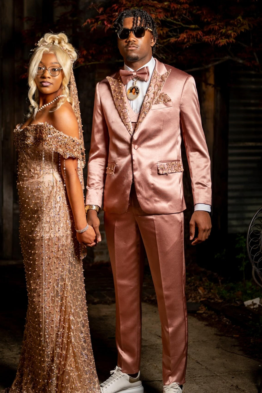 Glossy Pink 3 Piece Beaded Peaked Lapel Flap Men's Fashion Suit Prom