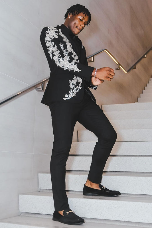 Popular Black 2 Piece Sparkling Silver Beads Applique Prom Suit