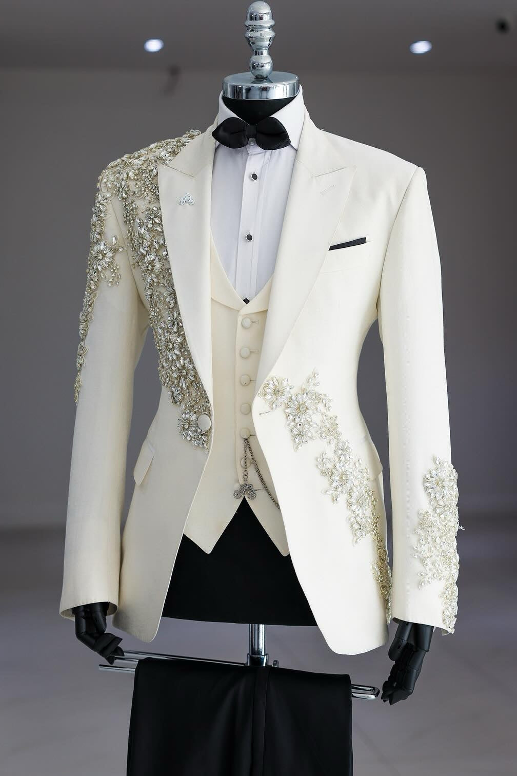 Luxurious Silver Crystals 3 Piece Cream White Wedding Tuxedo Groom Suits