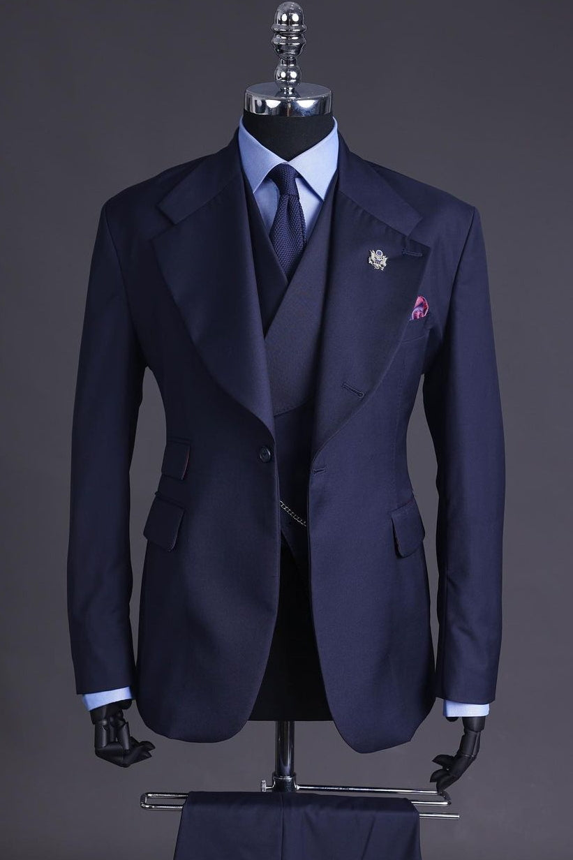 Simple Dark Navy Wide Lapel 3 Piece Business Suit with 3 Flap Pockets