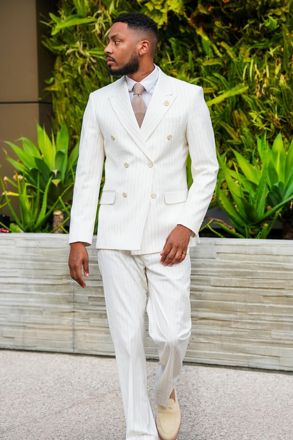White Double Breasted Striped Bespoke Men Suit for Business