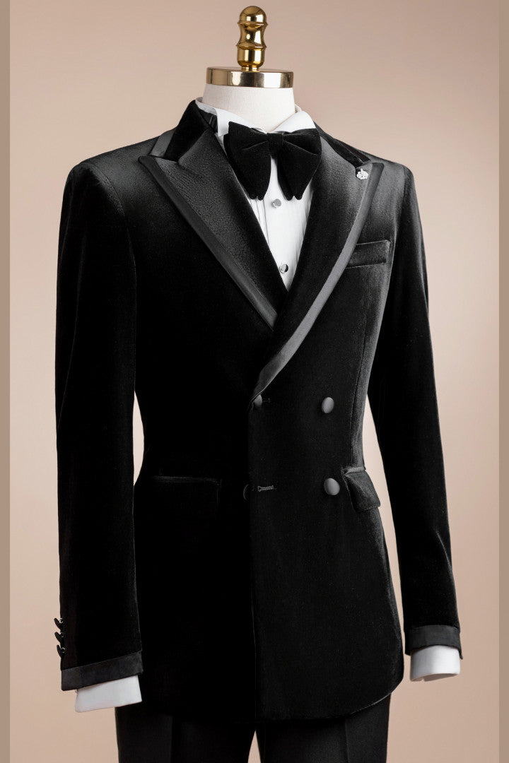 Shiny Black Velvet Peak Lapel Double Breasted Prom Suits