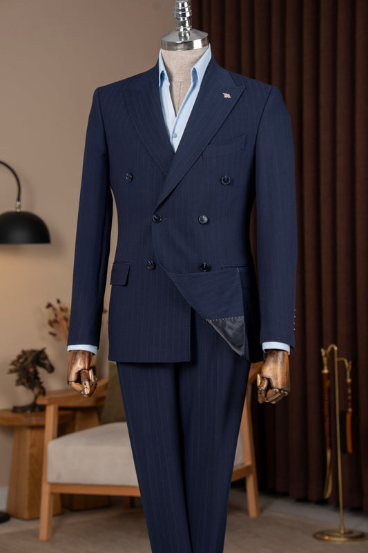 Dark Navy Peak Lapel Double Breasted Striped Men Suits