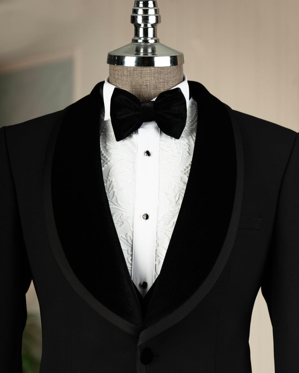 Black 3-Pieces Wedding Tuxedos with Velvet Lapel