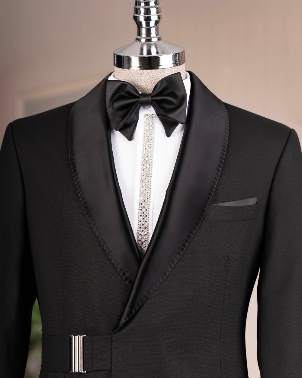 Black Shawl Lapel Wedding Men Suits with Silver Buckle