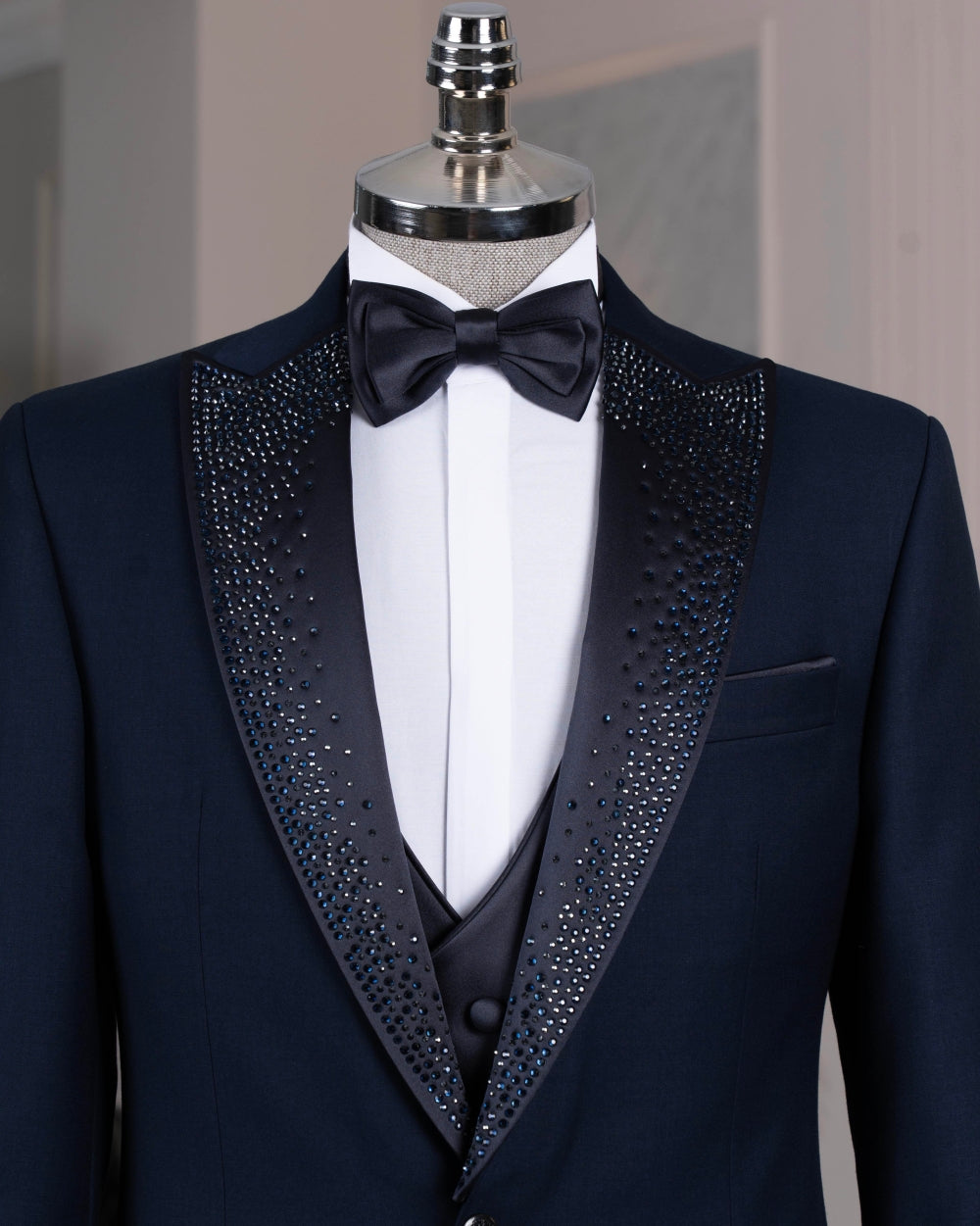 Bling Navy Blue 3 Pieces Close Fitting Men Suits with Beadings
