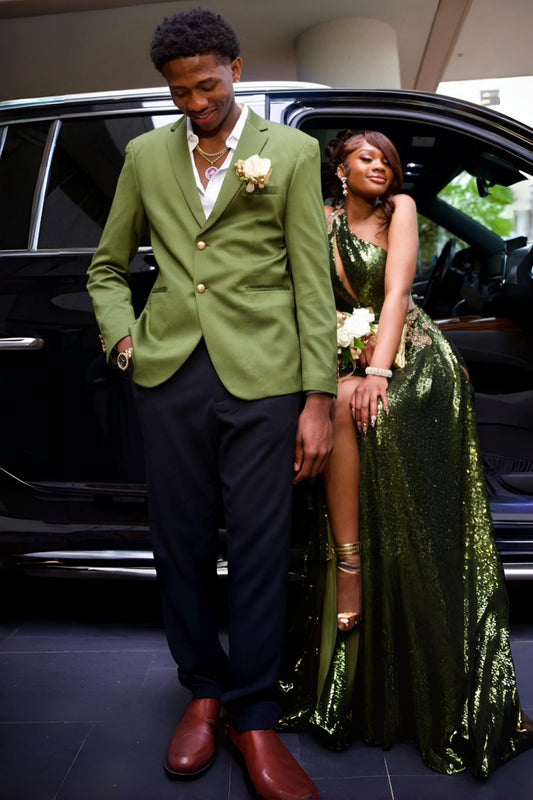 Modern Oliver Green Notched Lapel Prom Suits with Gold Buttons
