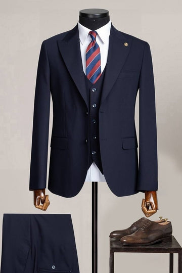 Gentle Dark Navy 3 Piece Men's Business Suit for Formal