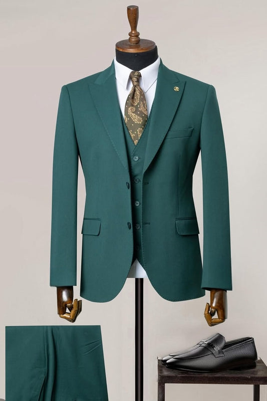 Fashion Malachite Green Peak Lapel 3 Piece Business Suit