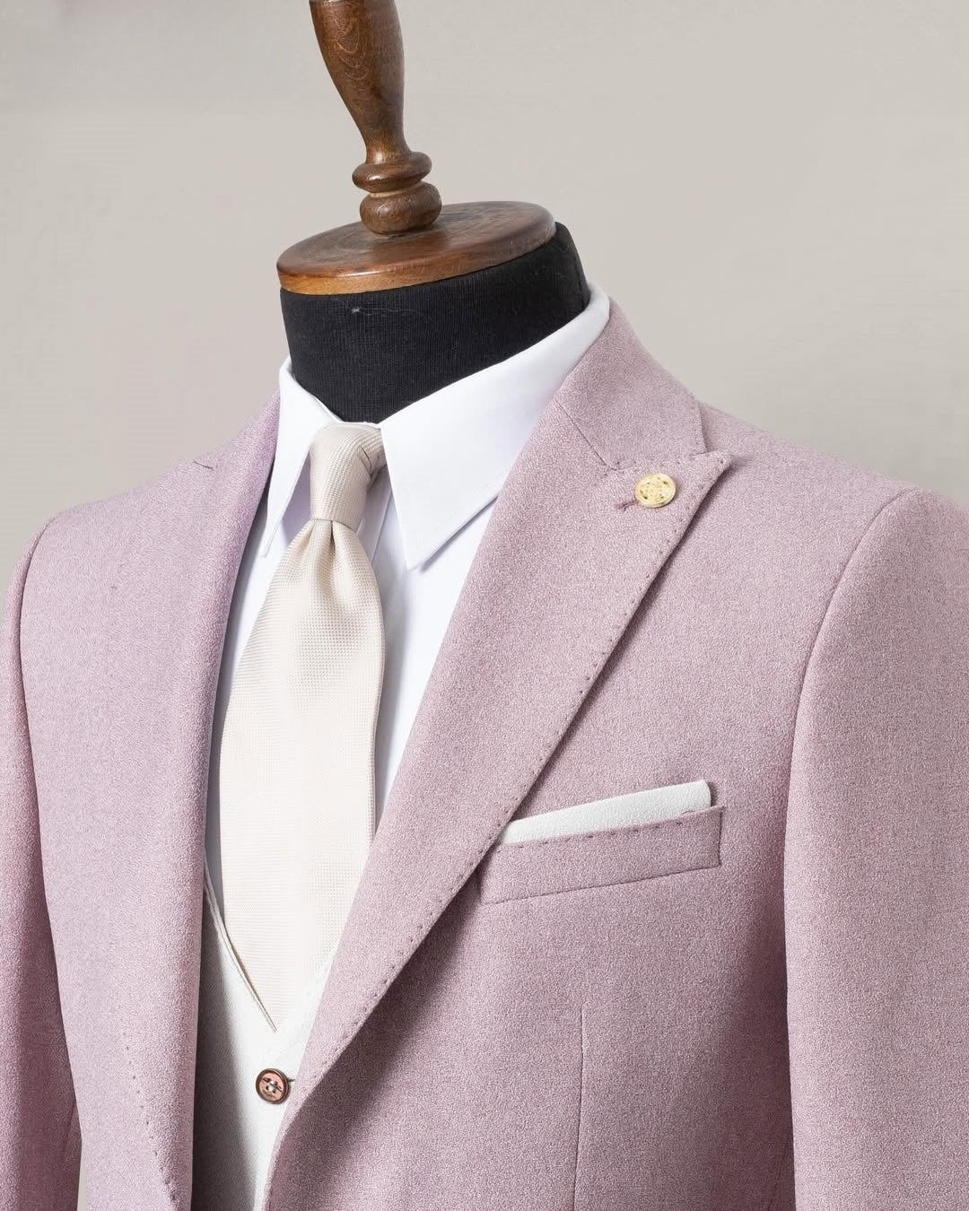 3 Piece Pink Men's Business Suit with White Waistcoat