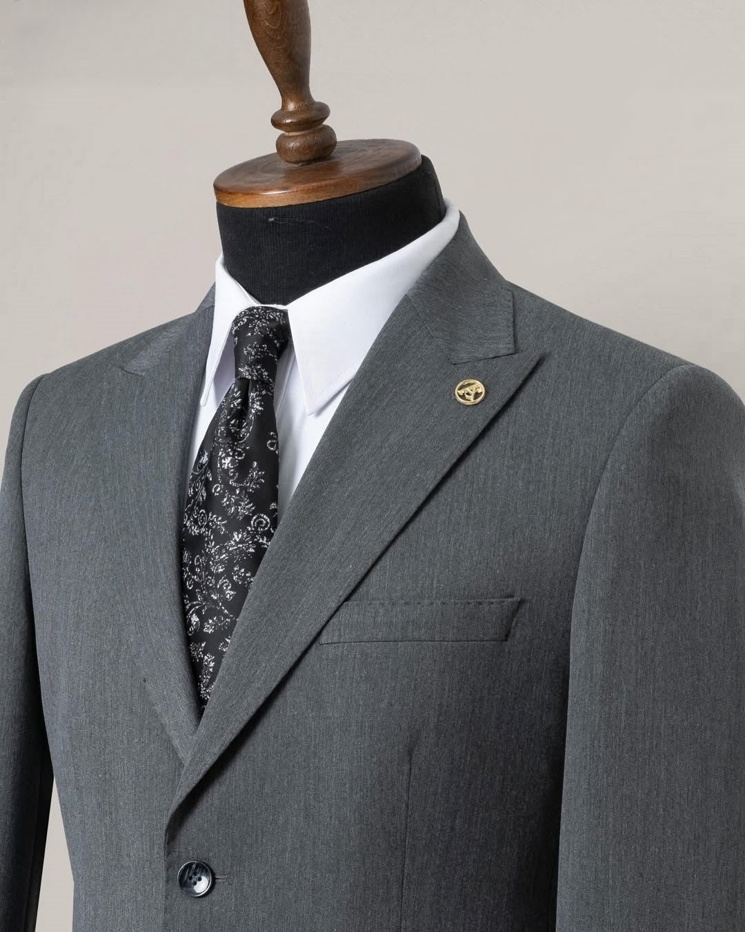 Dark Gray Men's Formal Business Suit with Flap Pockets