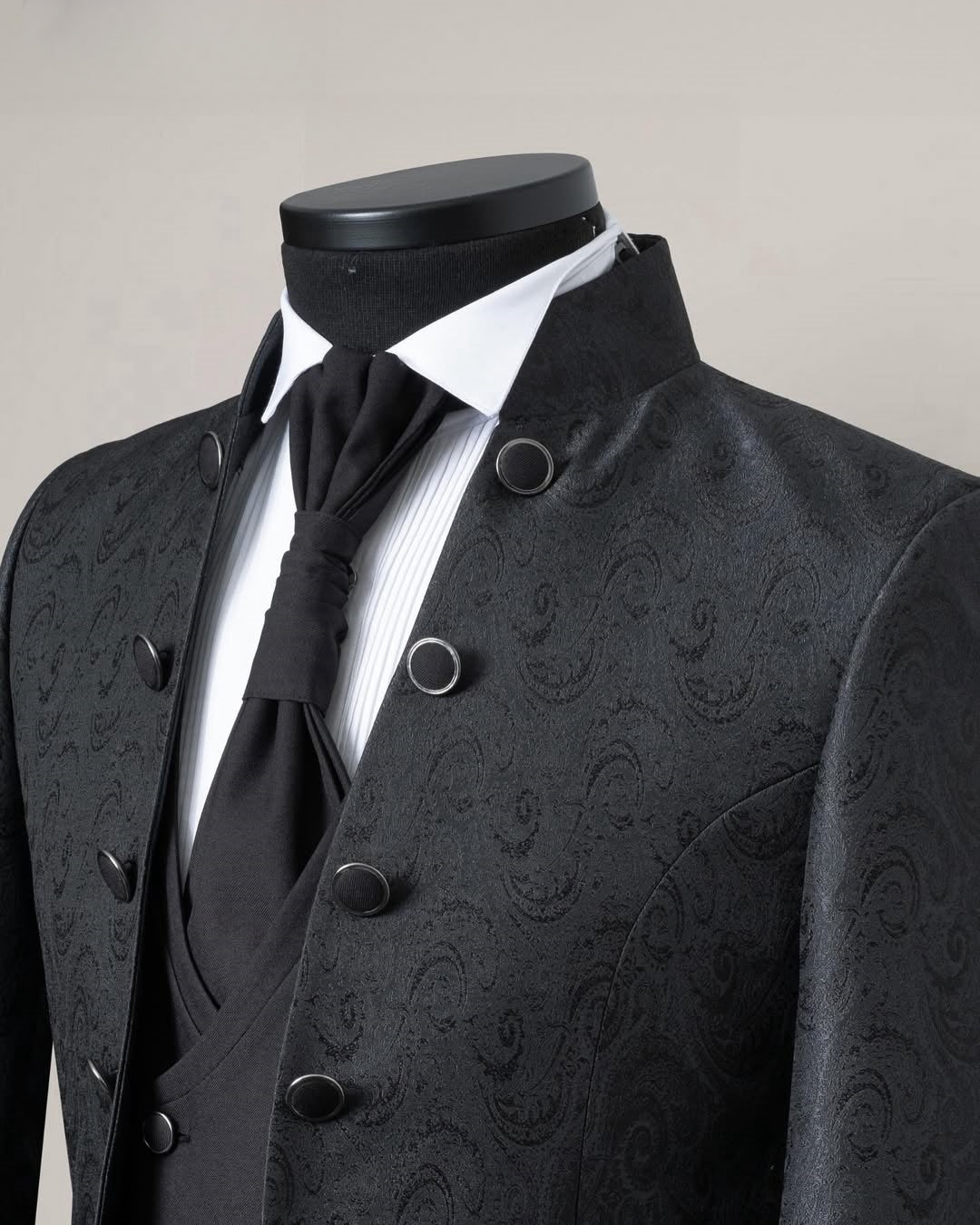 Full Buttons 3 Piece Black Jacquard Men's Wedding Tuxedo