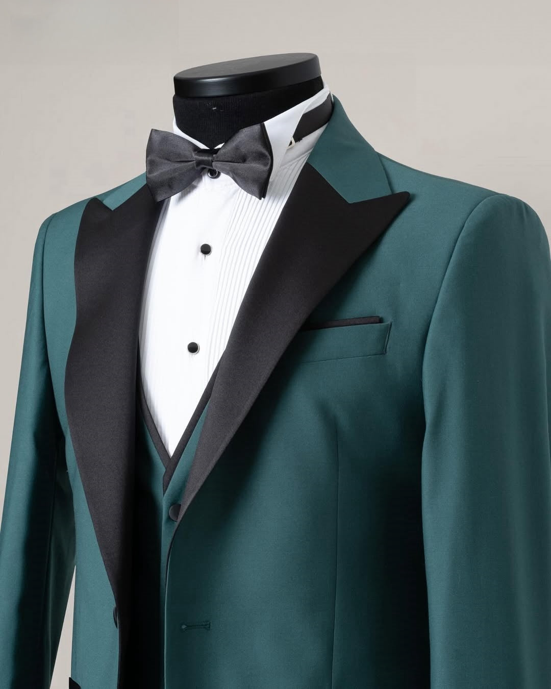Well-Tailored Black Satin Lapel 3 Piece Teal Green Men's Suit