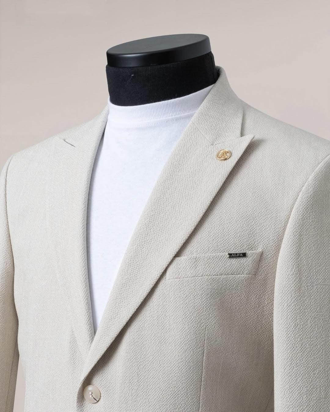 Summer Off White Linen Peaked Lapel Simple Men Suit