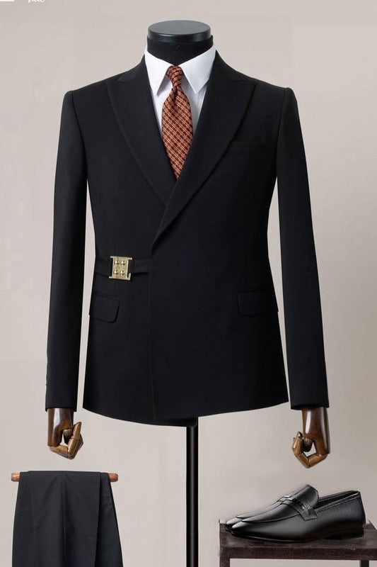 Trendy Black Peaked Lapel Prom Suit with Gold Buckle