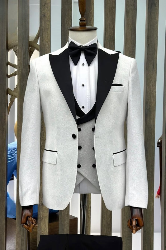 Chic White Three Pieces Prom Suits with Silk Lapel