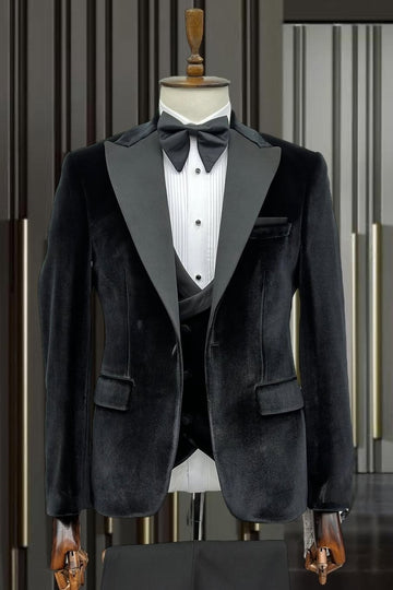 Classic Black Velvet 3 Pieces Close Fitting Prom Suits for Men