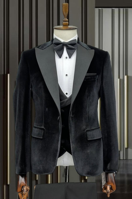 Classic Black Velvet 3 Pieces Close Fitting Prom Suits for Men